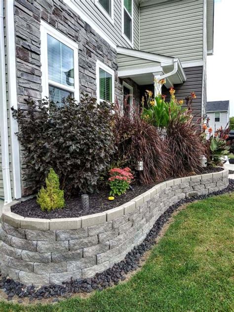 Lava Rock Landscaping: Prettying Up The Side Of The House With The G ...