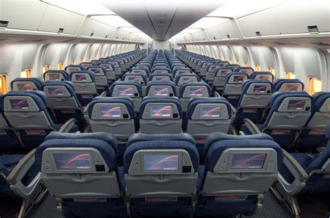 American Airlines Economy Class Seat in Boeing 767-300 Aircraft ...