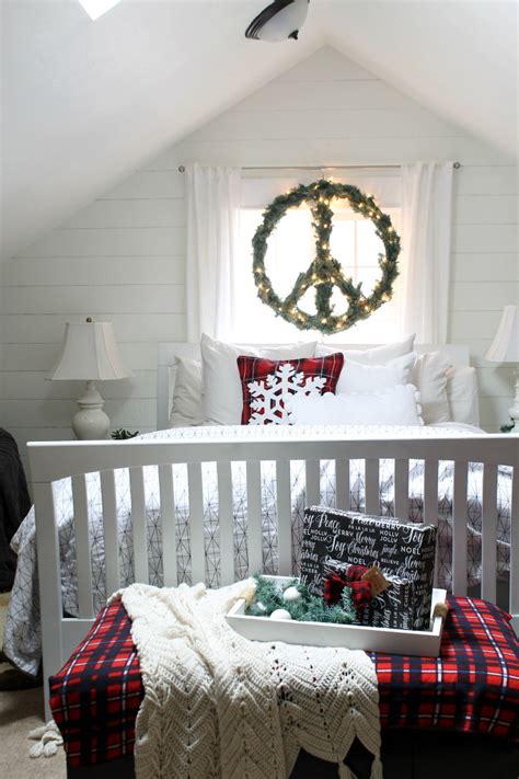 DIY Lighted Peace Sign Wreath - The Wicker House