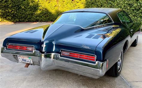 transpress nz: 1971 Buick Riviera 'boat-tail'