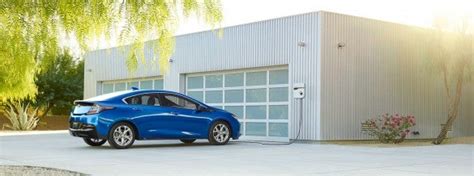 Volt leads sales of plug-in gas-electric cars in June - GM-VOLT : Chevy ...