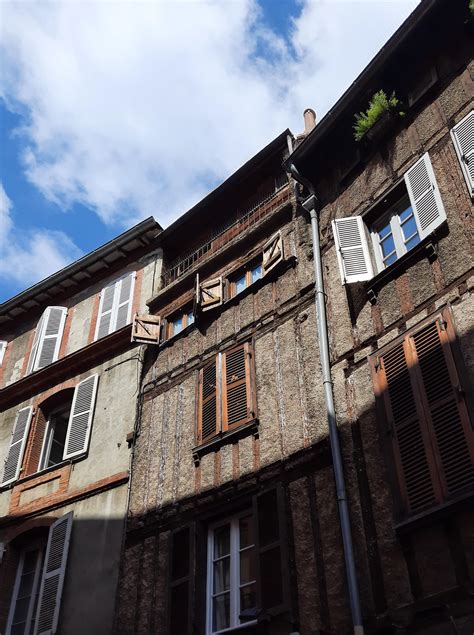 Very traditional architecture, Toulouse : r/ArchitecturePorn