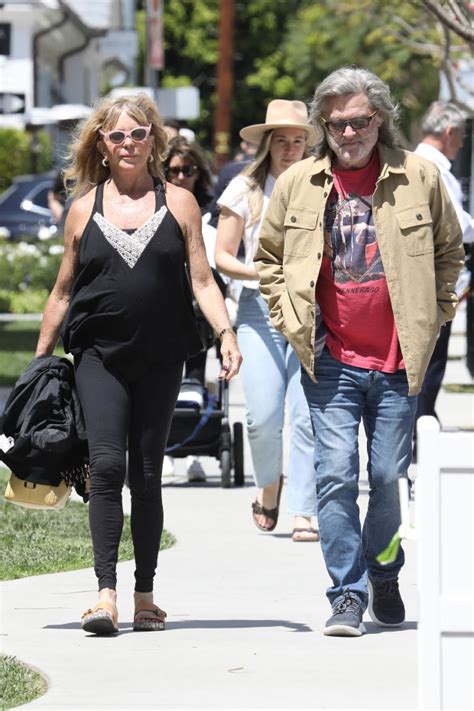 Goldie Hawn & Kurt Russell Step Out For Lunch In Pacific Palisades ...