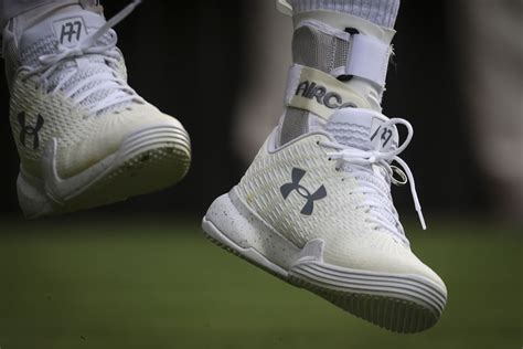 Andy Murray Debuts AMC Kit With Under Armour at Wimbledon – Footwear News