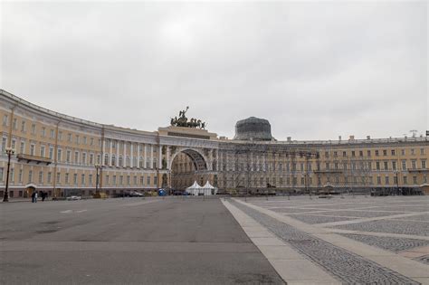 Palace Square, Saint Petersburg, Russia | neOnbubble