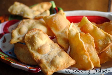 Sweet y Salado: Hojuelas Or Hojaldras (Colombian Fried Pastry)