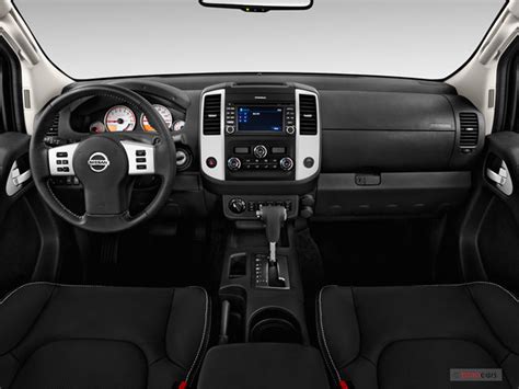 2019 Nissan Frontier: 72 Interior Photos | U.S. News