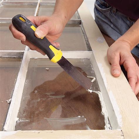 How to Glaze a Window (Single Pane) | Family Handyman Old Window Panes ...