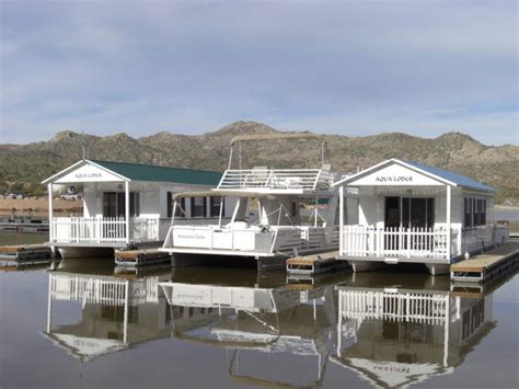 The Floating Cabins At Bartlett Lake Marina In Arizona Are The Ultimate ...