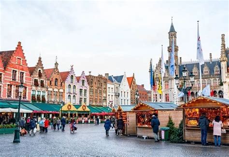 Bruges in Winter: Festive Travel Guide + Christmas Market FAQ