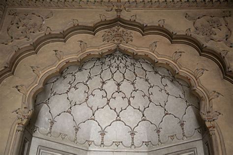 Close-up of upper arch inside Bashahi Mosque | Badshahi Mosque | Lahore ...