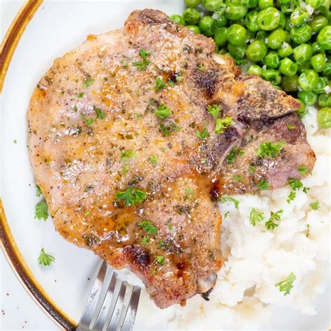 Best Baked Ranch Pork Chops: An Easy & Flavorful Pork Dinner