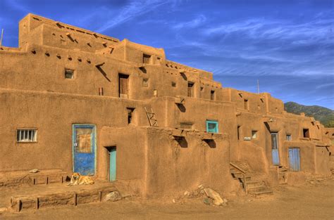 Goboogo : Taos Pueblo Photos - the old part of town