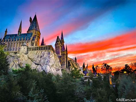 These Gorgeous Harry Potter Wallpapers Will Cast a Spell on Your Phone ...