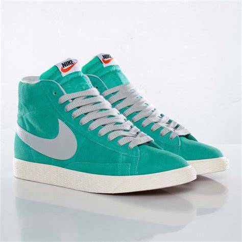 Nike Blazer Mid Premium VNTG Suede - 538282-301 - Sneakersnstuff (SNS ...