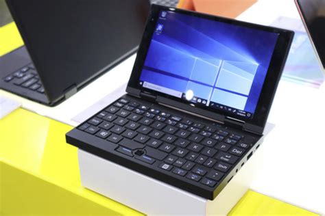 Pretech F700Mi Low Cost 7″ Fanless Mini Laptop Features an Intel Atom ...