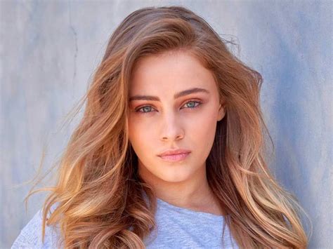 Josephine Langford Bio, Height, Age, Weight, Boyfriend and Facts ...