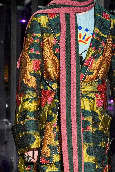 Gucci Print & Pattern Spotlight – Fall 2017 in 2020 | Fall fashion 2017 ...