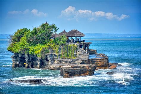 Tanah Lot Temple #bali #tanahlot #baliindonesia #travel #adventuretime ...