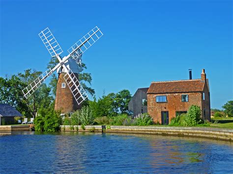 Norfolk Broads Tourist Information Guide