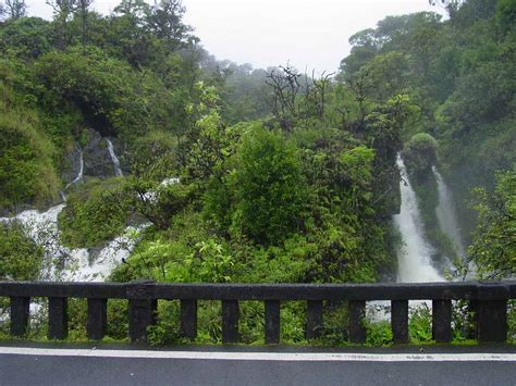 The Hana Highway Waterfalls - A Complete Road Guide