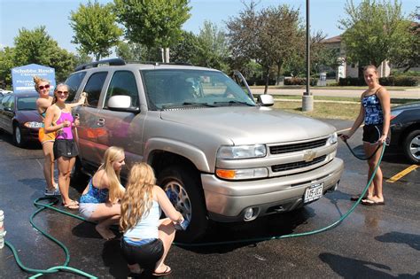 NHS Rocket Swimming and Diving Team: Car Wash Fun!