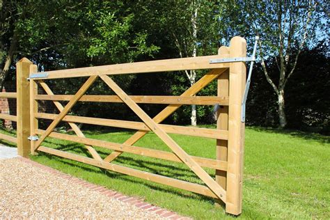 10 Wooden Gate Ideas For Your Property - Entrance Gates