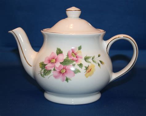 Vintage Sadler English Teapot flower patter with gold accents 1 1/2 ...