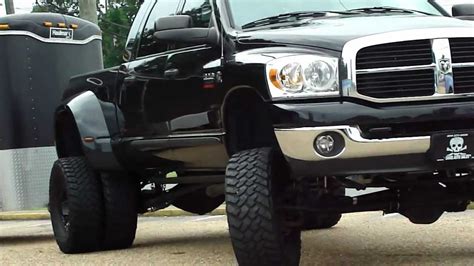 Dodge Ram 3500 6.4 Hemi