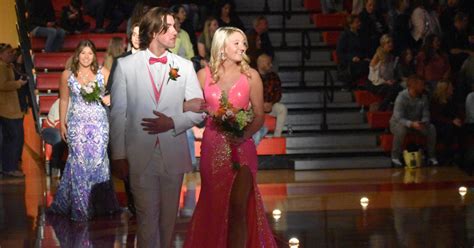 #1StudentNWI: Crown Point High School hosts annual prom | NWI.Life