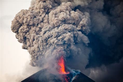 Nicaragua's Momotombo Volcano Has Erupted For the First Time in 100 ...