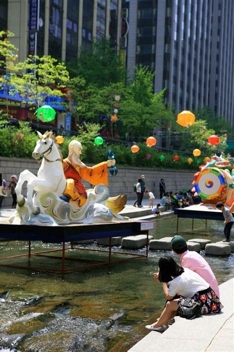 Cheonggyecheon Lantern Festival. The lantern festival on Cheonggyecheon ...