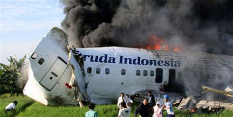 Crash of a Boeing 737-497 in Yogyakarta: 21 killed | Bureau of Aircraft ...