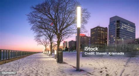 Windsor Ontario Skyline Winter Dawn Stock Photo - Download Image Now ...