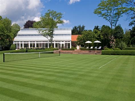 Feature: Grass Tennis Courts in Honor of Wimbledon - Sotheby´s ...