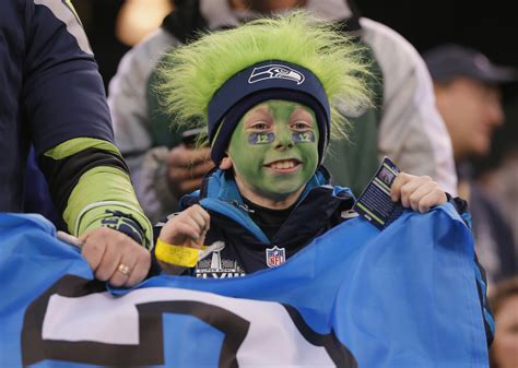 35 Seahawks Fans Winning The Makeup Game