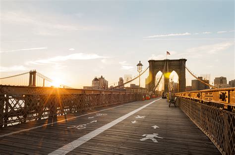 SUNRISE ON THE BROOKLYN BRIDGE - One Million Stops