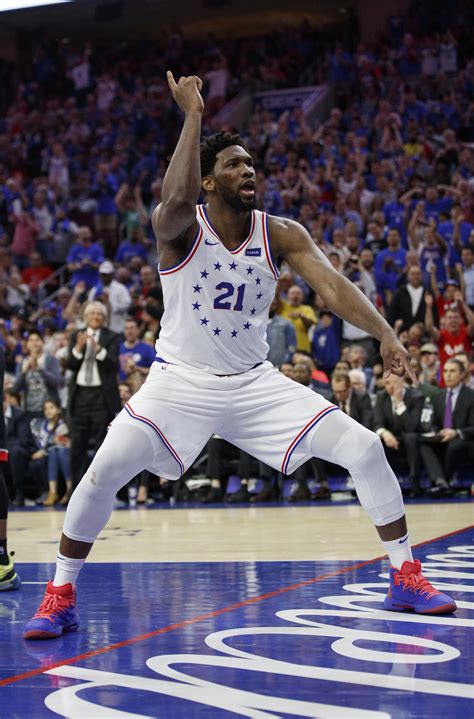 Joel Embiid, 76ers rout Raptors to take 2-1 series lead