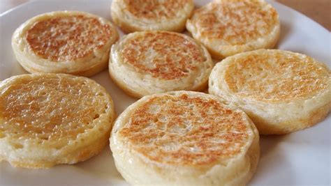 The Bush Gourmand: Crumpets