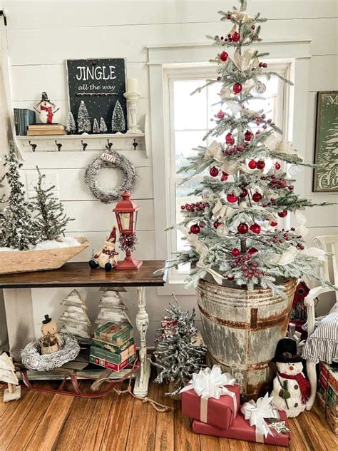 15 Inspired Christmas Tree Ideas