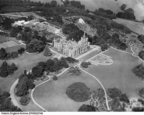 FRIAR PARK, Henley-on-Thames - 1000504 | Historic England