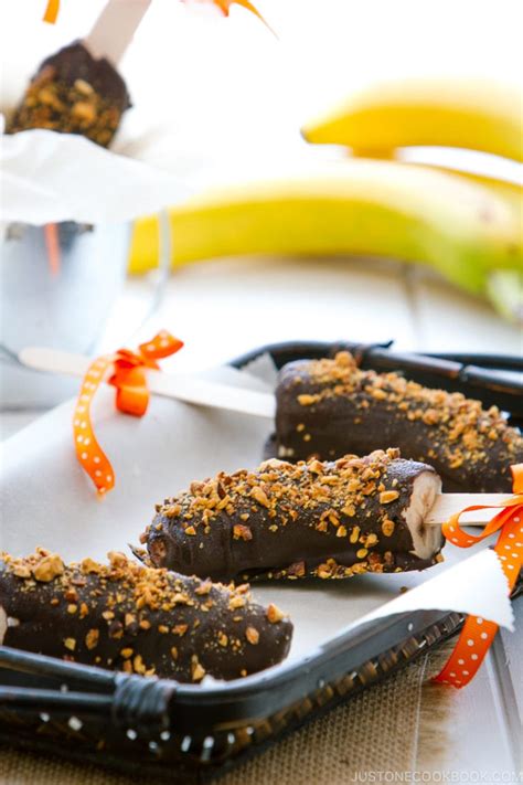 Frozen Chocolate Bananas • Just One Cookbook