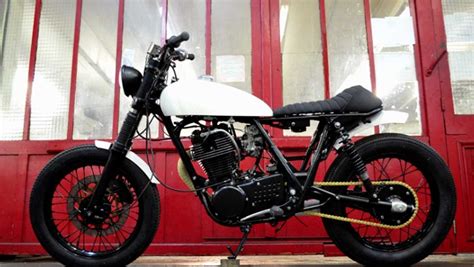 Yamaha SR125 Cafe Racer White - Yamaha Old Bikes List