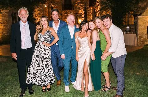 Sofía Vergara Talks Modern Family Reunion at Sarah Hyland's Wedding