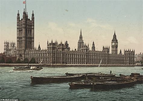 Photochrom images reveal grand and glorious London bustling with life ...