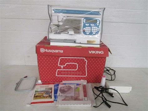 Husqvarna Viking Scandinavia 300 Sewing Machine w/Box - Oberman Auctions