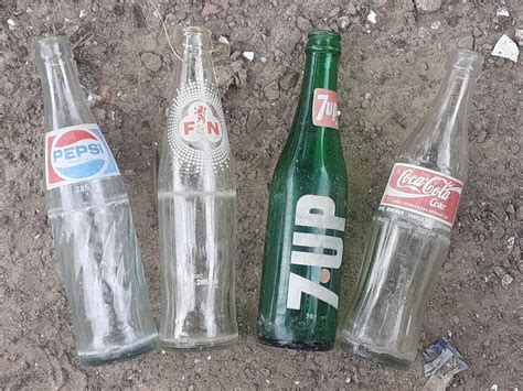 Vintage Mixed empty glass bottle / Botol kaca lama minuman ringan ...