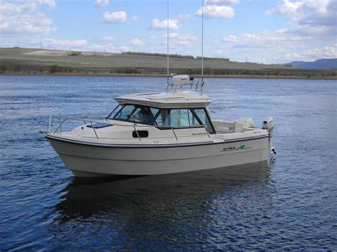 Best Small Cabin Boats #fishingboats | Cruiser boat, Boat, Offshore boats