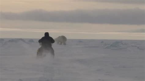 Polar Bear Hunting | IsumaTV