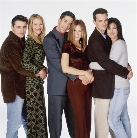 Lisa Kudrow Has No Interest In A 'Friends' Reunion (VIDEO) | HuffPost